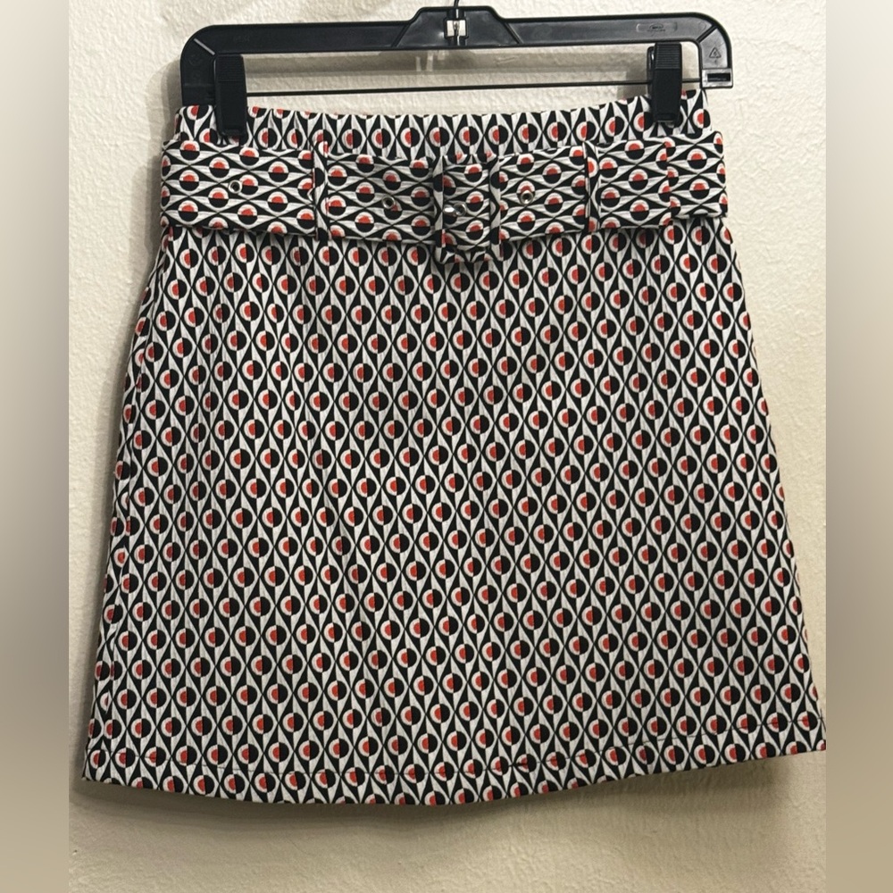 ✨NWOT✨ Urban Outfitters Black and Red Patterned Pencil Skirt